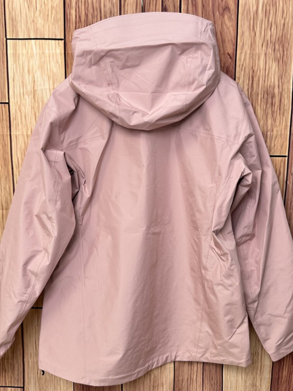 Arc'teryx Women's Ski Jacket in Dusty Rose - Picture 2 of 8